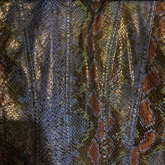 Akira Faux Fur Jacket - Picture 3 of 5